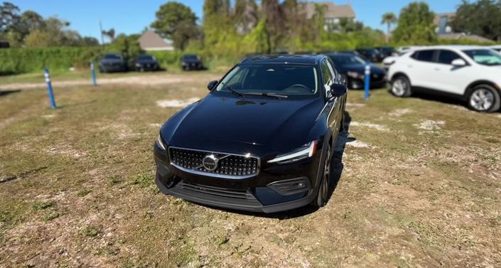 2025 Volvo V60 B5 Plus -
                  Haines City, FL