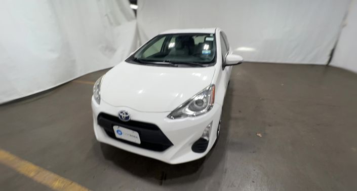 Thumbnail: 2016 Toyota Prius c - 1