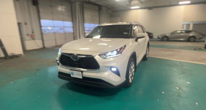 Thumbnail: 2022 Toyota Highlander - 1