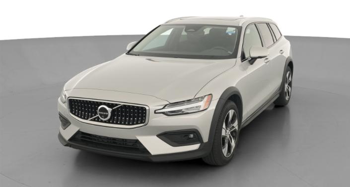 Thumbnail: 2025 Volvo V60 - 1