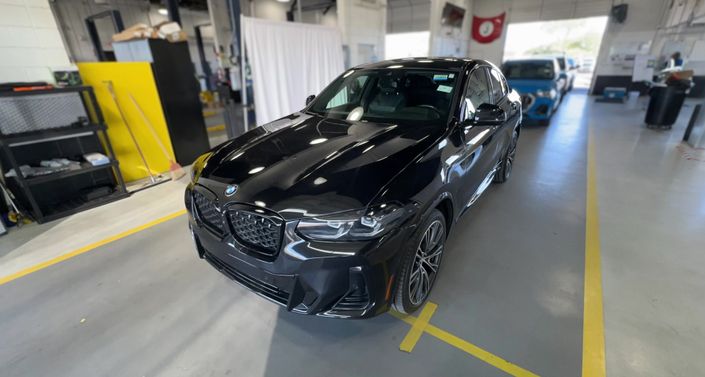 Thumbnail: 2023 BMW X4 - 1