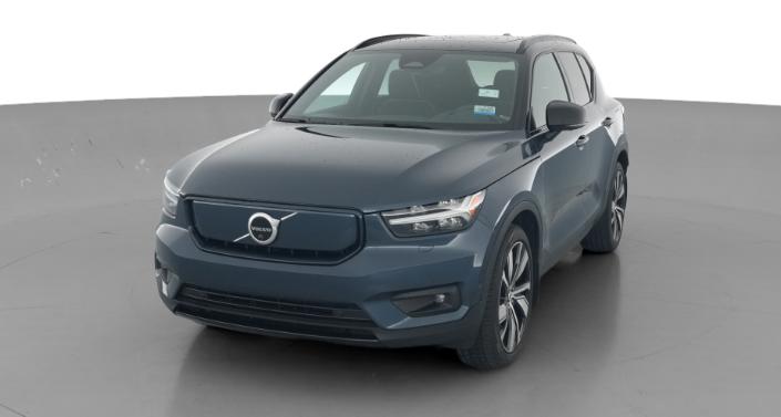Thumbnail: 2022 Volvo XC40 - 1