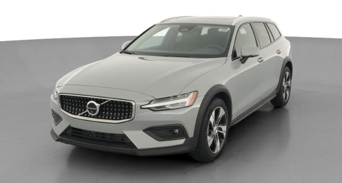 Thumbnail: 2025 Volvo V60 - 1