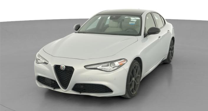Thumbnail: 2021 Alfa Romeo Giulia - 1