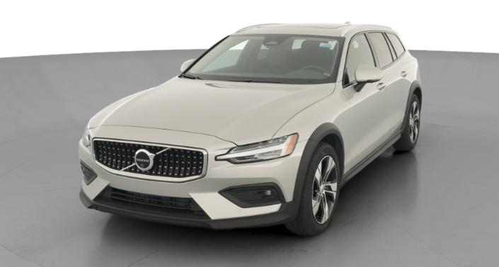 Thumbnail: 2025 Volvo V60 - 1