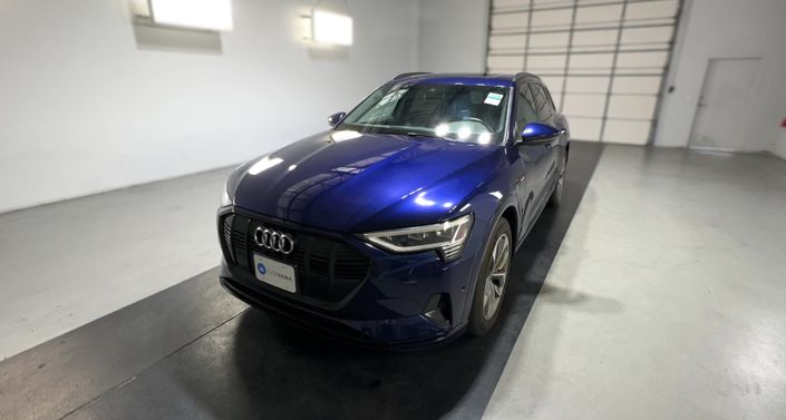 Thumbnail: 2021 Audi e-tron - 1