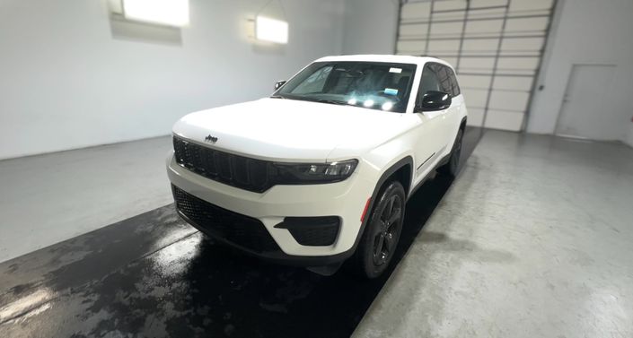 Thumbnail: 2023 Jeep Grand Cherokee - 1