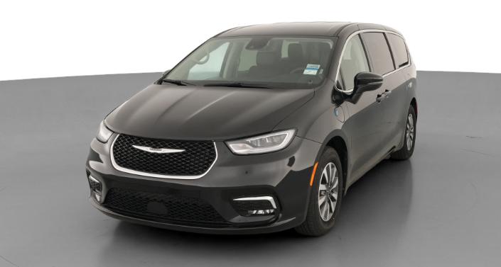 Thumbnail: 2023 Chrysler Pacifica - 1