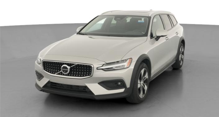 Thumbnail: 2025 Volvo V60 - 1