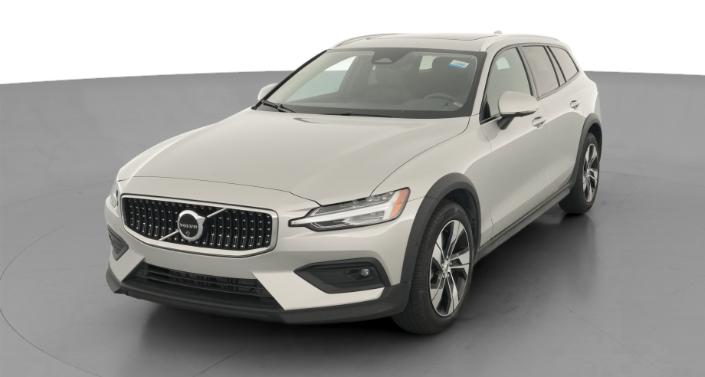 Thumbnail: 2025 Volvo V60 - 1