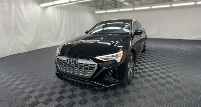 Thumbnail: 2024 Audi Q8 e-tron - 1