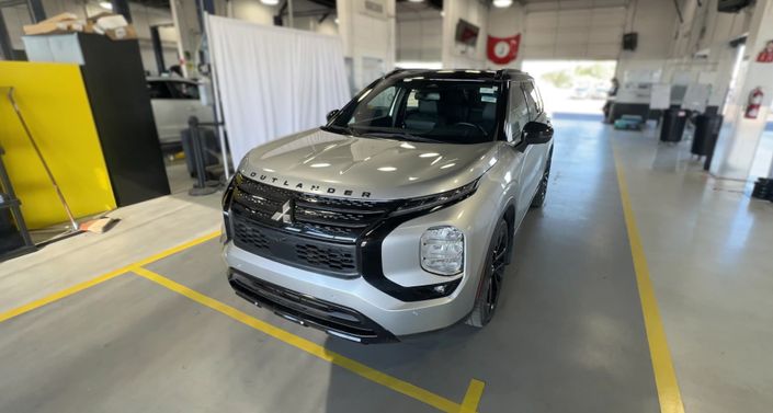 Thumbnail: 2024 Mitsubishi Outlander - 1