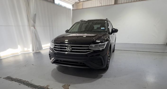 Thumbnail: 2022 Volkswagen Tiguan - 1
