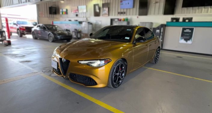Thumbnail: 2022 Alfa Romeo Giulia - 1