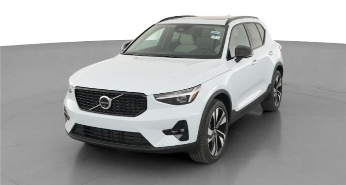 Thumbnail: 2025 Volvo XC40 - 1