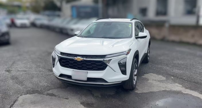 Thumbnail: 2025 Chevrolet Trax - 1