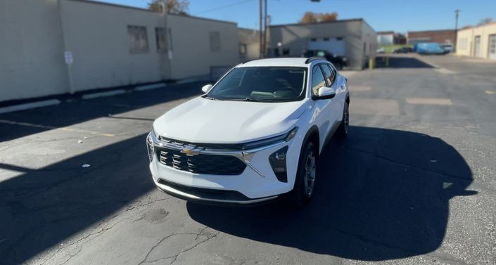 Thumbnail: 2025 Chevrolet Trax - 1