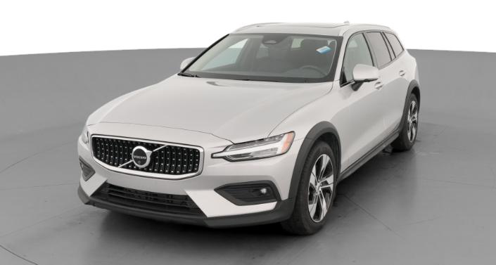 Thumbnail: 2025 Volvo V60 - 1