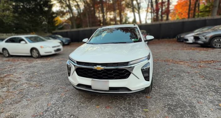 Thumbnail: 2025 Chevrolet Trax - 1