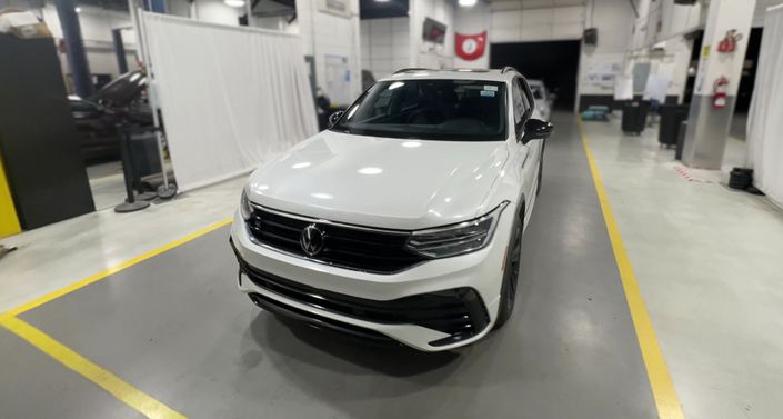 Thumbnail: 2024 Volkswagen Tiguan - 1