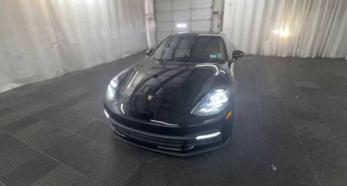 Thumbnail: 2017 Porsche Panamera - 1