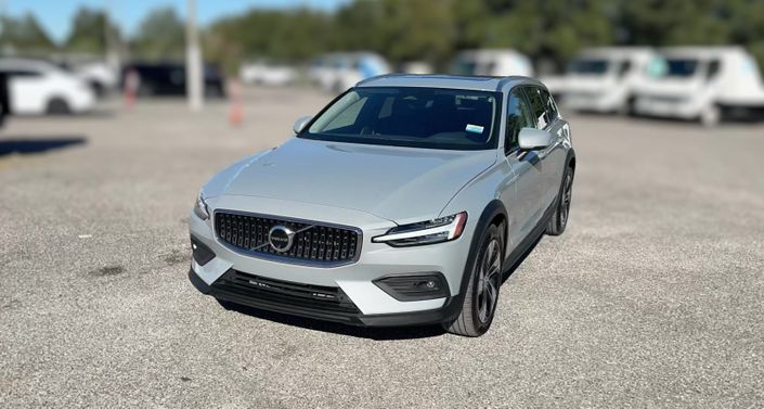 Thumbnail: 2025 Volvo V60 - 1