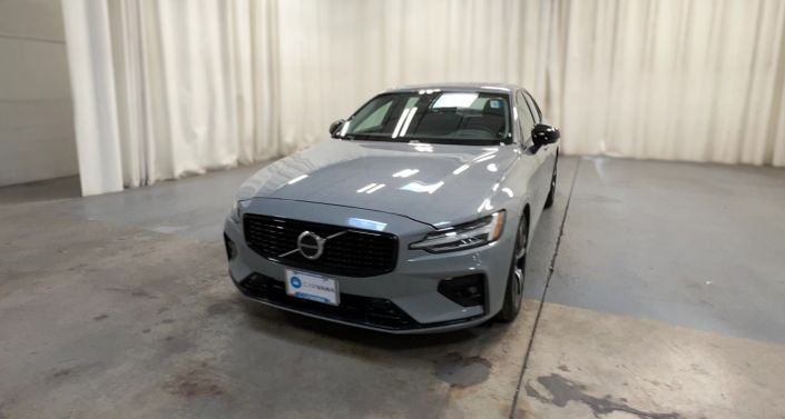 Thumbnail: 2024 Volvo S60 - 1