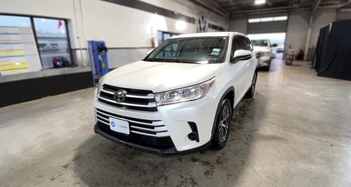 Thumbnail: 2019 Toyota Highlander - 1