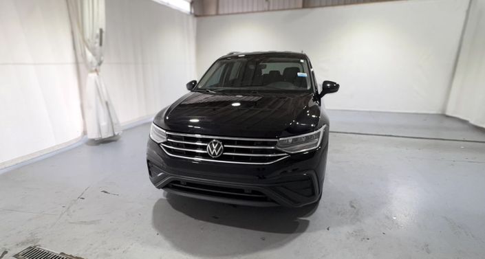 Thumbnail: 2022 Volkswagen Tiguan - 1