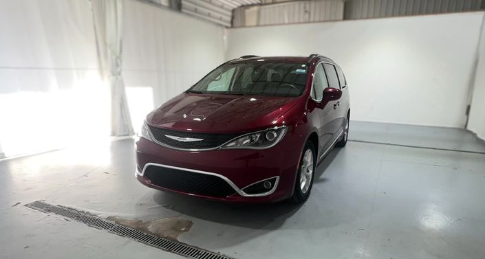 Thumbnail: 2018 Chrysler Pacifica - 1