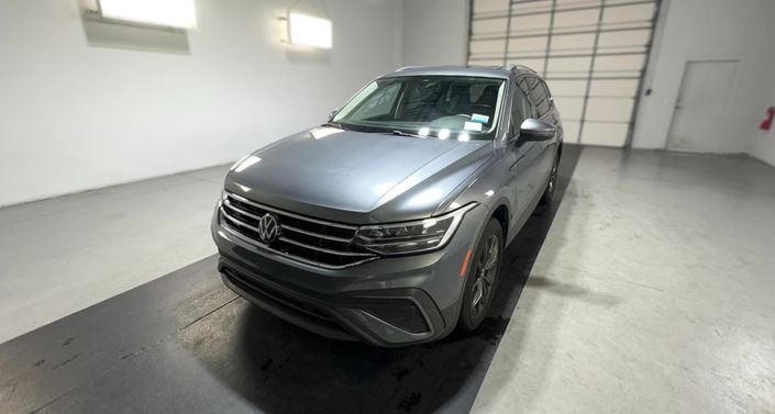 Thumbnail: 2024 Volkswagen Tiguan - 1