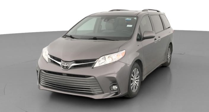 Thumbnail: 2019 Toyota Sienna - 1