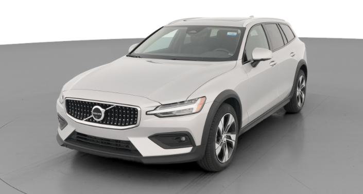 Thumbnail: 2025 Volvo V60 - 1