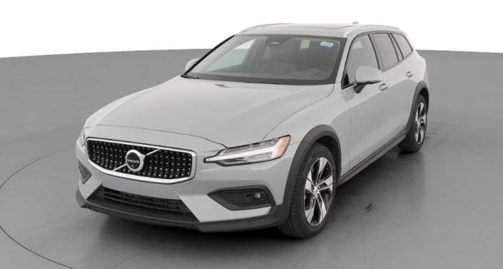 Thumbnail: 2025 Volvo V60 - 1