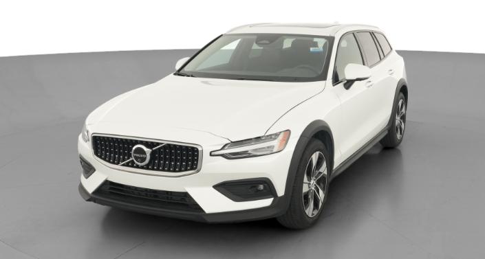 Thumbnail: 2025 Volvo V60 - 1
