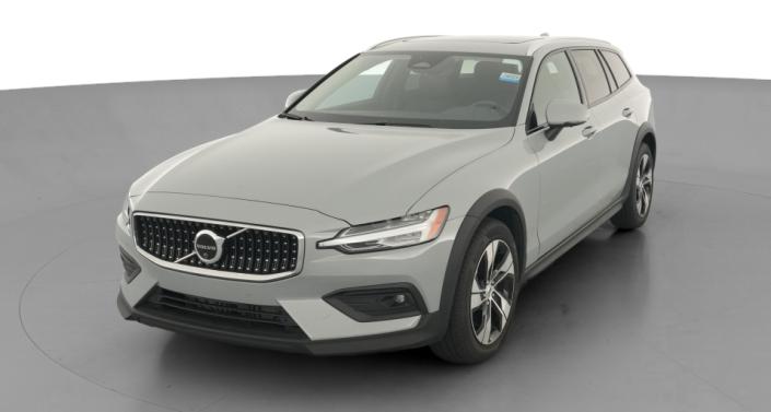 Thumbnail: 2025 Volvo V60 - 1