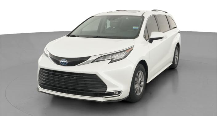 Thumbnail: 2022 Toyota Sienna - 1