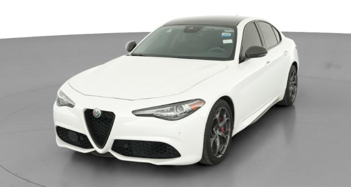 Thumbnail: 2019 Alfa Romeo Giulia - 1