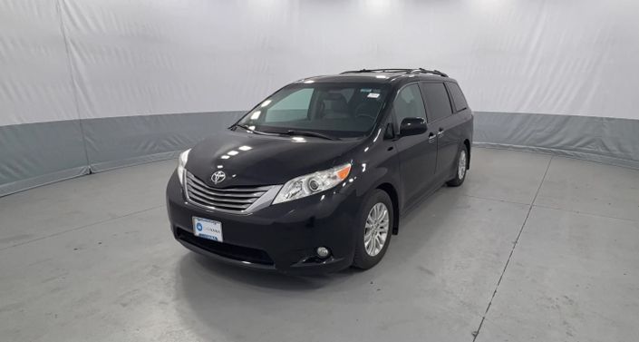 Thumbnail: 2017 Toyota Sienna - 1