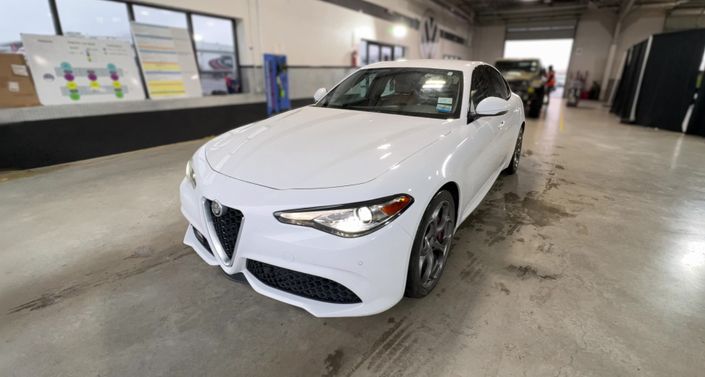 Thumbnail: 2018 Alfa Romeo Giulia - 1
