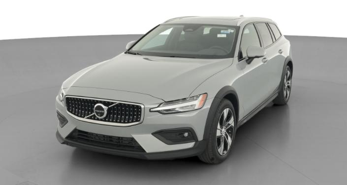 Thumbnail: 2025 Volvo V60 - 1