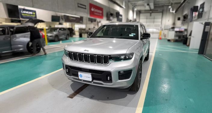 Thumbnail: 2023 Jeep Grand Cherokee L - 1