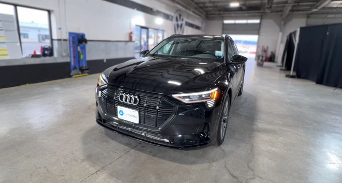 Thumbnail: 2021 Audi e-tron - 1