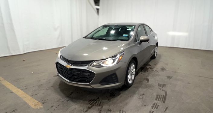 Thumbnail: 2019 Chevrolet Cruze - 1