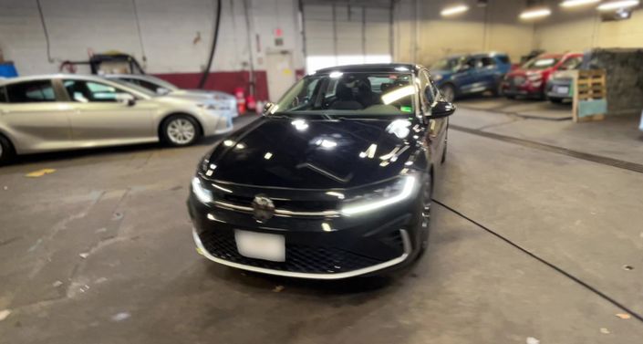 Thumbnail: 2025 Volkswagen Jetta - 1