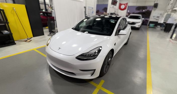 Thumbnail: 2021 Tesla Model 3 - 1
