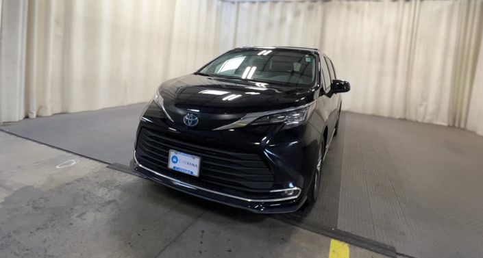 Thumbnail: 2021 Toyota Sienna - 1