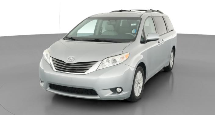 Thumbnail: 2013 Toyota Sienna - 1