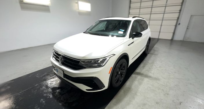 Thumbnail: 2024 Volkswagen Tiguan - 1