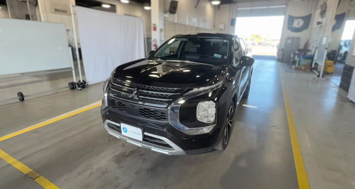 Thumbnail: 2024 Mitsubishi Outlander - 1